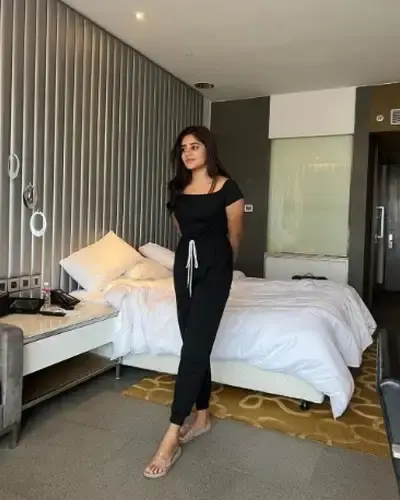 Call Girls Nepanagar Cash On Delivery